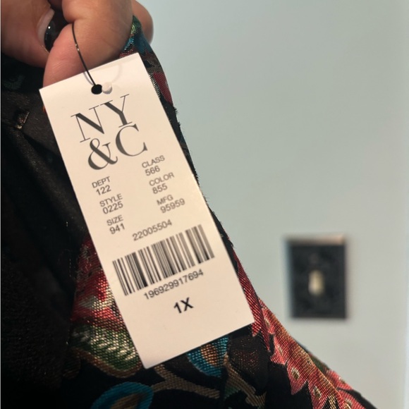 NEW YORK & CO. PAISLEY LONG SLEEVE DRESS. BRAND NEW WITH TAG. - Picture 4 of 4